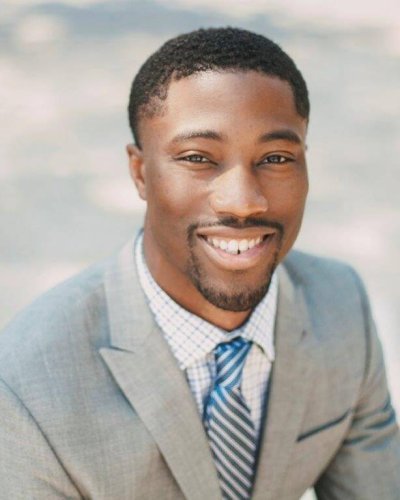 Devin Aromashodu Headshot