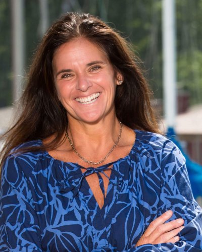 Stephanie_Stoltz_headshot
